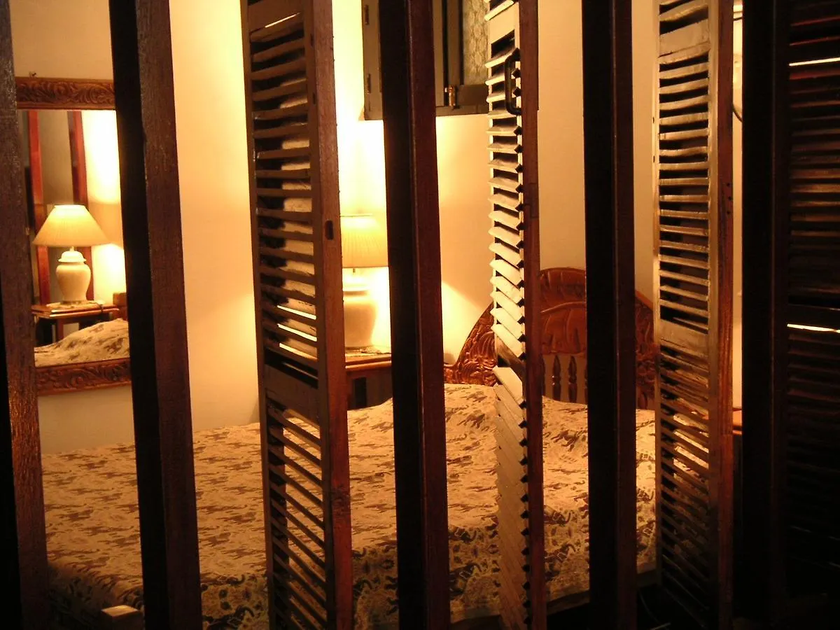 The Icebear Guesthouse Negombo