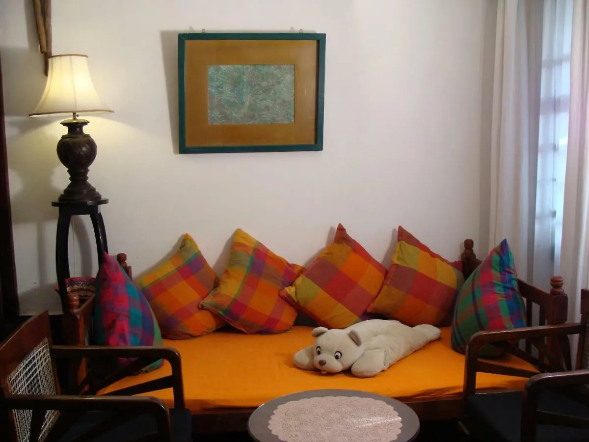 The Icebear Guesthouse Negombo